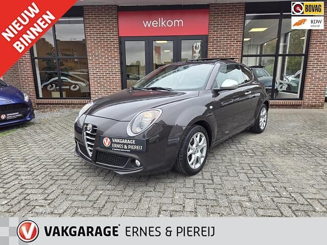 Grijs Occasion 2015 Alfa Romeo MiTo Super Hatchback | € 7.995 (Eerlijke prijs) - Afbeelding 1/4