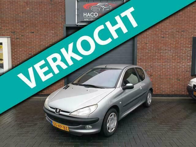 Grijs Gebruikt 2001 Peugeot 206 Hatchback | € 999 (Eerlijke prijs) - Afbeelding 1/4