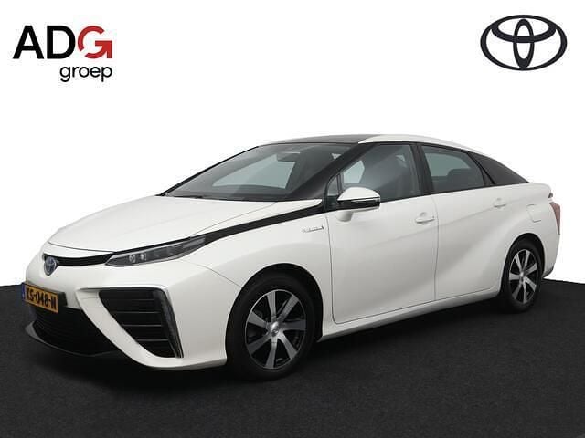 Wit Gebruikt 2016 Toyota Mirai Executive Sedan | € 15.950 (Iets duurder) - Afbeelding 1/4