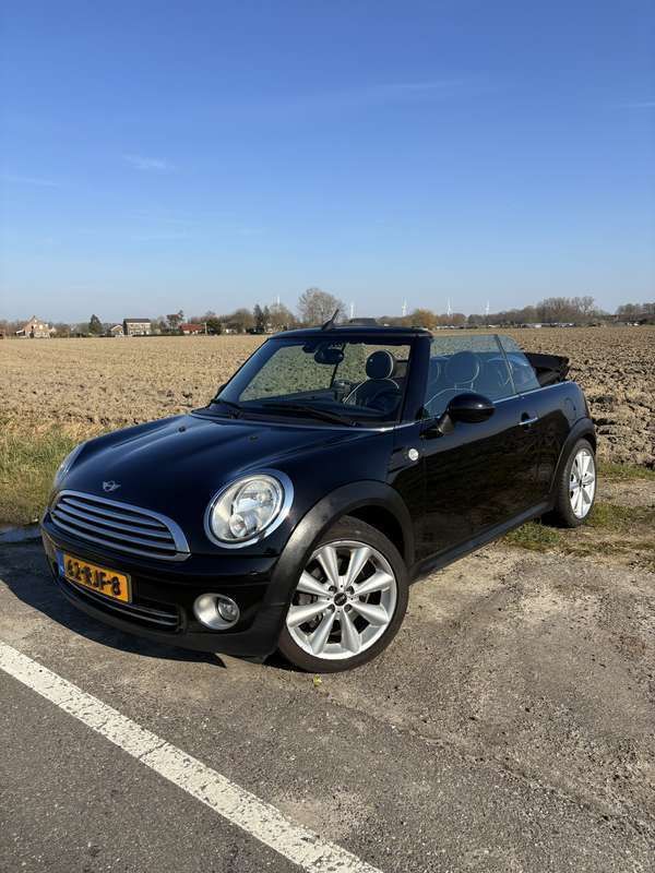 Zwart Gebruikt 2010 Mini One Cabriolet Pepper Cabriolet | € 7.500 (Eerlijke prijs) - Afbeelding 1/4
