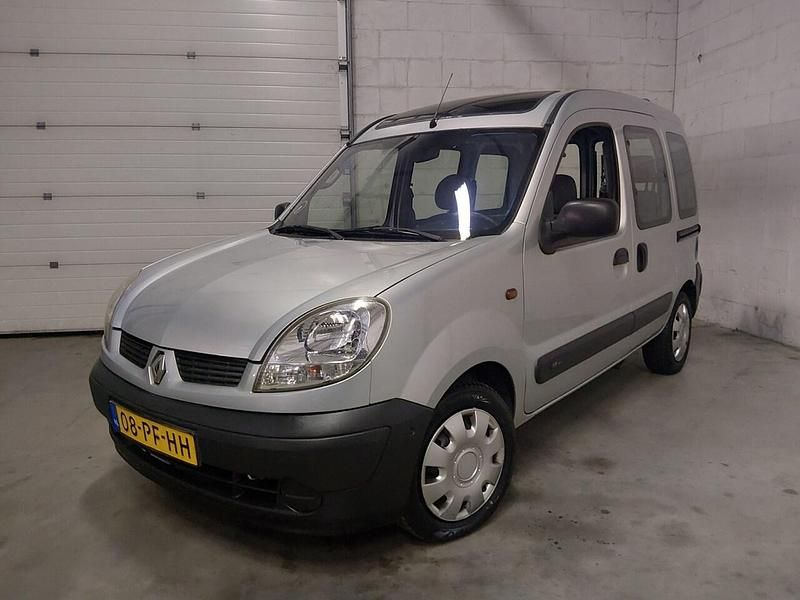 Grijs Gebruikt 2004 Renault Kangoo MPV | € 2.750 (Iets duurder) - Afbeelding 1/4