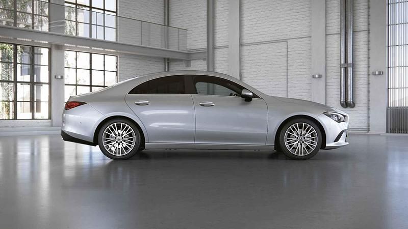 Occasion Mercedes CLA180 Luxury 136 PK (100 kW) 2022 Grijs Sedan