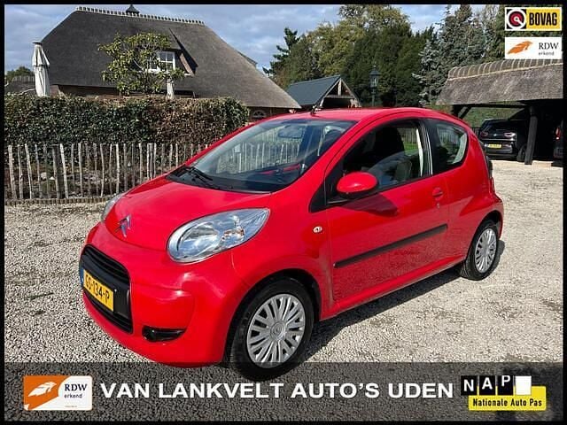 Rood Gebruikt 2009 Citroën C1 Hatchback | € 1.850 (Eerlijke prijs) - Afbeelding 1/4
