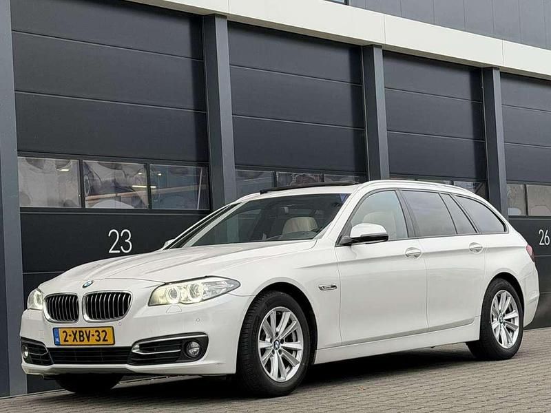 Wit Occasion 2014 BMW 520 Stationwagen | € 8.250 (Eerlijke prijs) - Afbeelding 1/4