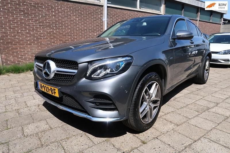 Grijs Gebruikt 2017 Mercedes GLC350 Premium Coupé | € 27.950 (Eerlijke prijs) - Afbeelding 1/4