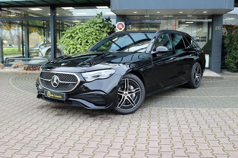 Occasion Mercedes E300 AMG line 2024 Zwart Stationwagen