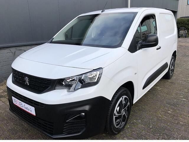 Wit Gebruikt 2020 Peugeot Partner Premium MPV | € 11.495 (Super prijs) - Afbeelding 1/4