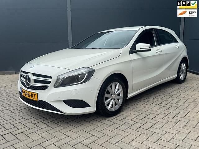 Wit Gebruikt 2012 Mercedes A180 Ambition Hatchback | € 8.500 (Eerlijke prijs) - Afbeelding 1/4