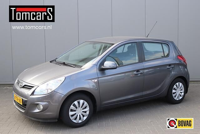 Grijs Gebruikt 2013 Hyundai i20 Hatchback | € 6.350 (Iets duurder) - Afbeelding 1/4