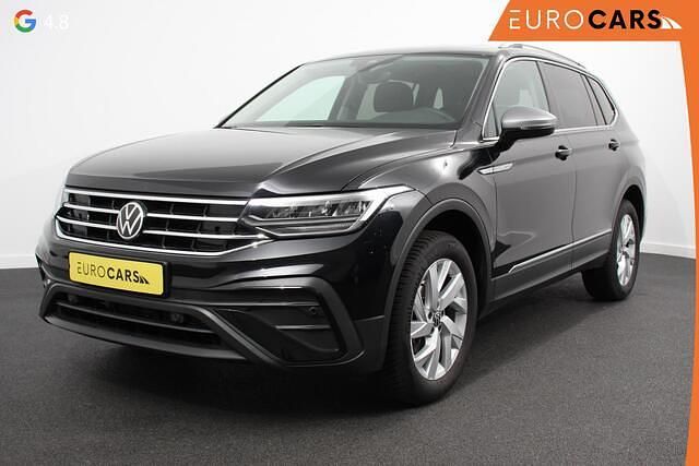 Zwart Gebruikt 2022 VW Tiguan Allspace Life SUV | € 33.790 (Eerlijke prijs) - Afbeelding 1/4