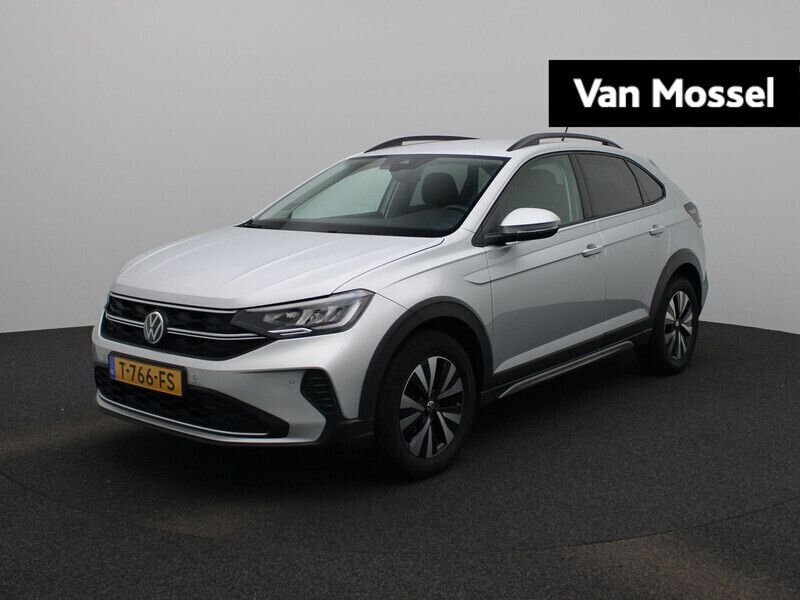 Grijs Gebruikt 2023 VW Taigo Life SUV | € 27.900 - Afbeelding 1/4