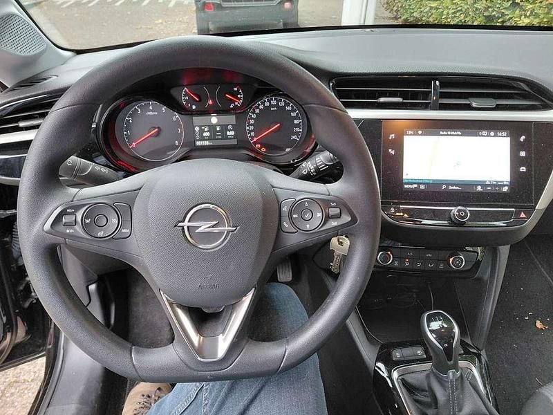 Zwart Gebruikt 2022 Opel Corsa Edition Hatchback | € 13.000 (Goede deal) - Afbeelding 1/4