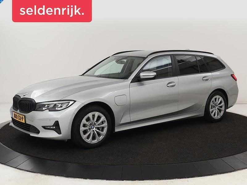 Grijs Gebruikt 2021 BMW 330 Stationwagen | € 22.900 (Super prijs) - Afbeelding 1/4