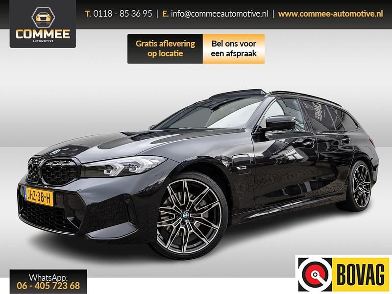 Zwart Occasion 2023 BMW 320 Stationwagen | € 37.944 (Duur) - Afbeelding 1/4