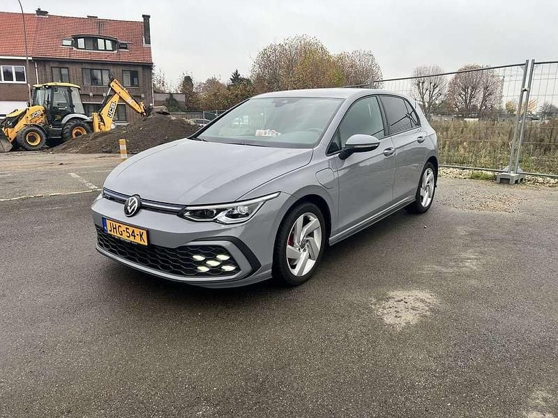 Grijs Gebruikt 2020 VW Golf VIII GTE Stationwagen | € 20.500 (Super prijs) - Afbeelding 1/4
