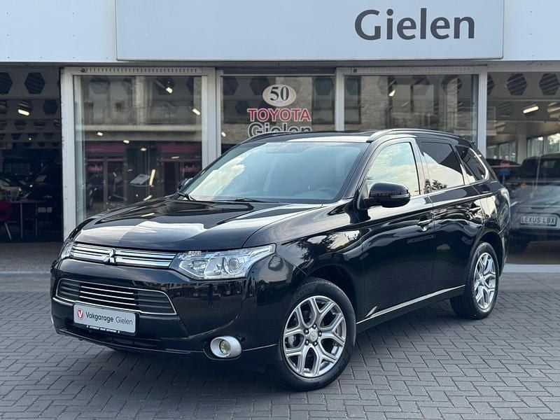 Zwart Gebruikt 2014 Mitsubishi Outlander P-HEV Instyle SUV | € 13.400 (Eerlijke prijs) - Afbeelding 1/4