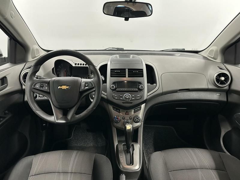 Grijs Gebruikt 2012 Chevrolet Aveo LT Sedan | € 6.250 (Iets duurder) - Afbeelding 1/4