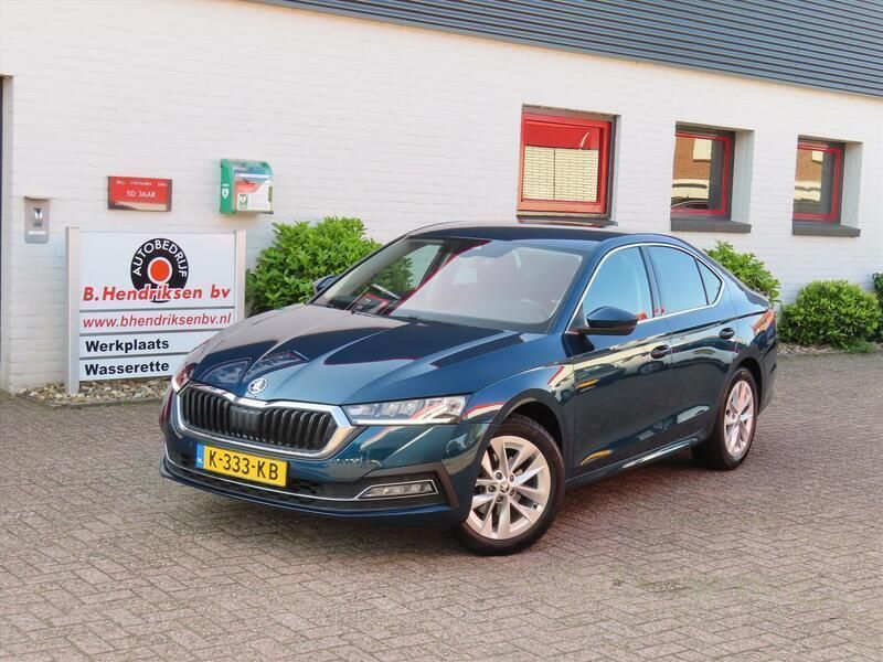 Blauw Gebruikt 2021 Skoda Octavia Business Line Hatchback | € 20.750 (Eerlijke prijs) - Afbeelding 1/4