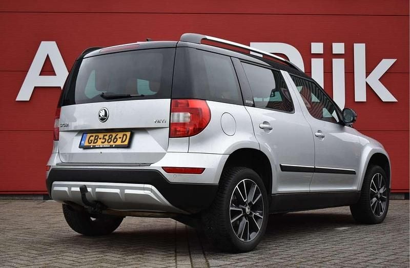 Occasion Skoda Yeti Outdoor Adventure 105 PK (77 kW) 2015 Grijs (metallic) SUV