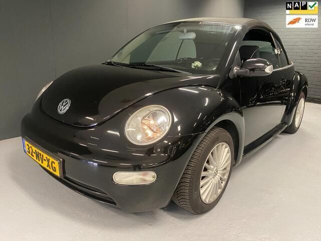 Zwart Gebruikt 2004 VW Beetle Cabriolet | € 2.450 - Afbeelding 1/4