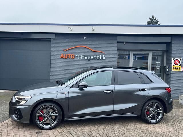 Occasion Audi A3 Sportback Competition 245 PK (180 kW) 2022 Grijs Hatchback