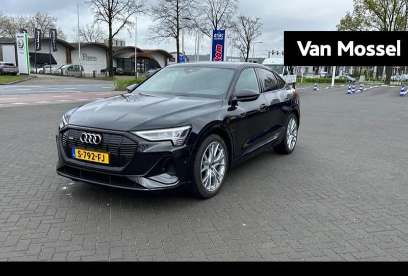 Zwart Occasion 2022 Audi e-tron Sport SUV | € 34.900 (Iets duurder) - Afbeelding 1/4