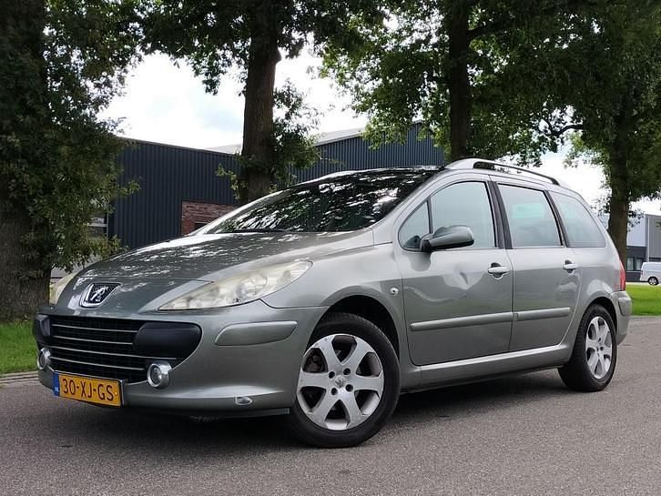 Grijs Occasion 2007 Peugeot 307 Premium Stationwagen | € 499 (Eerlijke prijs) - Afbeelding 1/4