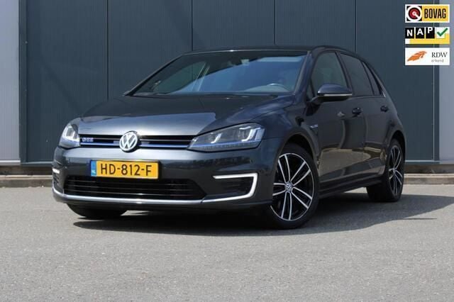Zwart Gebruikt 2015 VW Golf VII GTE Hatchback | € 14.950 (Eerlijke prijs) - Afbeelding 1/4