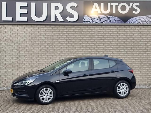 Zwart Occasion 2018 Opel Astra Edition Hatchback | € 13.250 (Iets duurder) - Afbeelding 1/4