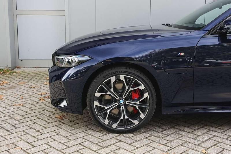 Occasion BMW 330e Executive 292 PK (214 kW) 2025 Blauw Stationwagen
