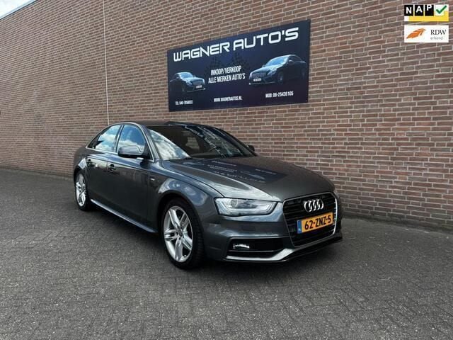 Grijs Gebruikt 2013 Audi A4 S-Line Sedan | € 9.995 (Eerlijke prijs) - Afbeelding 1/4