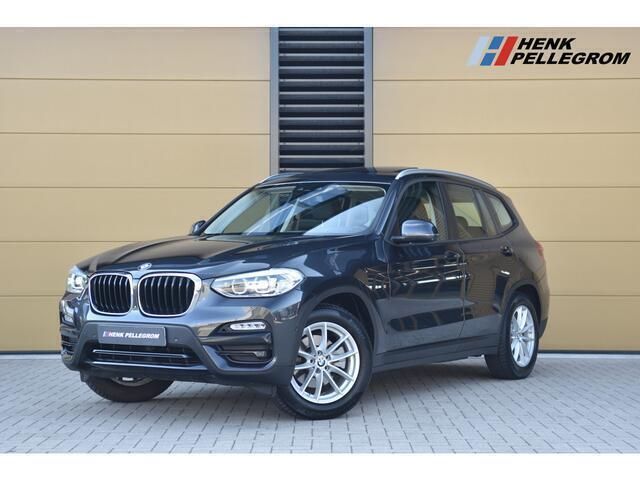 Grijs, metallic lak Gebruikt 2018 BMW X3 Executive SUV | € 27.950 (Iets duurder) - Afbeelding 1/4