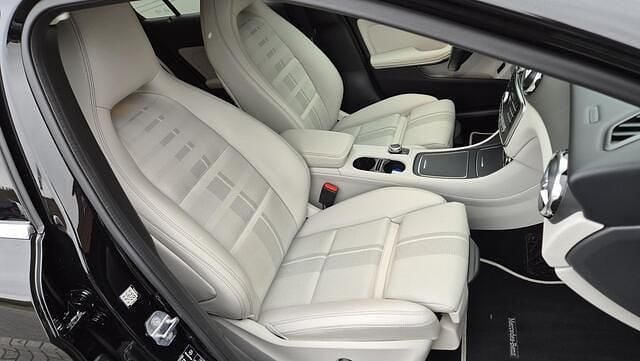 Occasion Mercedes GLA180 Premium Plus 123 PK (90 kW) 2018 Zwart SUV