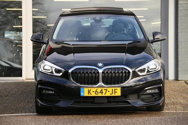 Occasion BMW 118 Executive 136 PK (100 kW) 2021 Zwart Hatchback