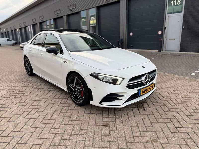 Wit Gebruikt 2021 Mercedes A35 AMG AMG Sedan | € 44.037 (Eerlijke prijs) - Afbeelding 1/4