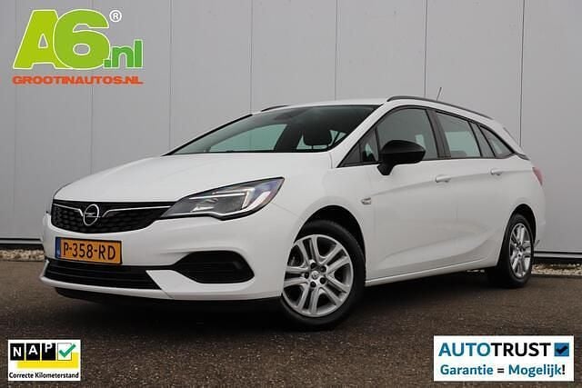 Summit white Gebruikt 2022 Opel Astra Edition Stationwagen | € 12.999 (Super prijs) - Afbeelding 1/4