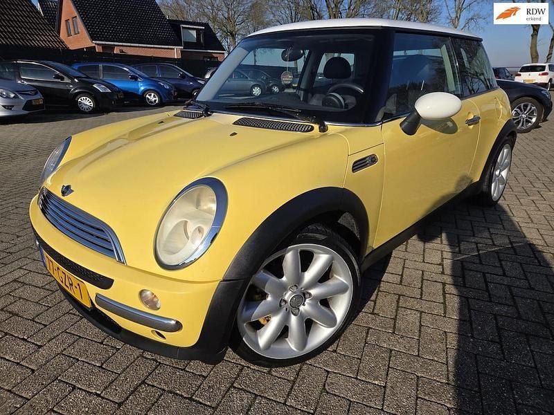 Occasion Mini Cooper Pepper 116 PK (85 kW) 2002 Geel Hatchback