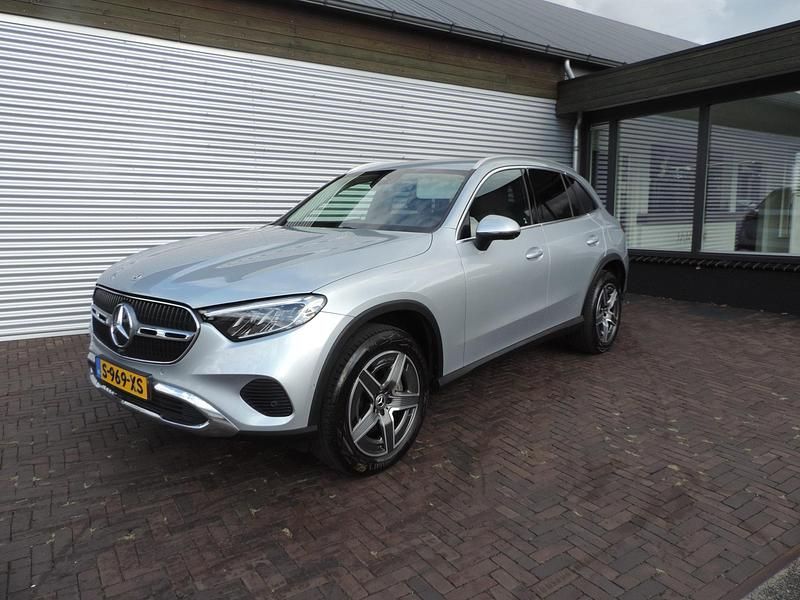Occasion Mercedes GLC300 Luxury 341 PK (250 kW) 2023 Grijs, metallic lak SUV