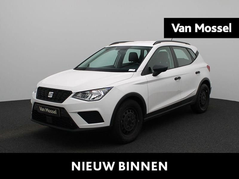 Wit Occasion 2021 Seat Arona Reference SUV | € 17.450 (Duur) - Afbeelding 1/4