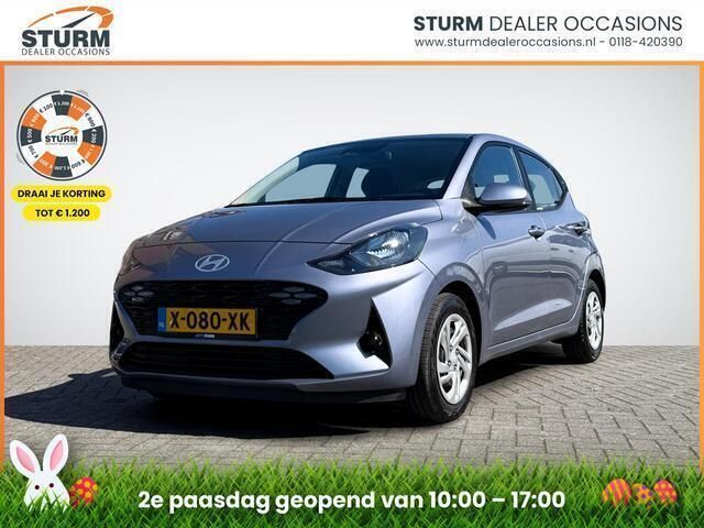 Hatchback Gebruikt 2024 Hyundai i10 Comfort Hatchback | € 17.450 (Eerlijke prijs) - Afbeelding 1/4