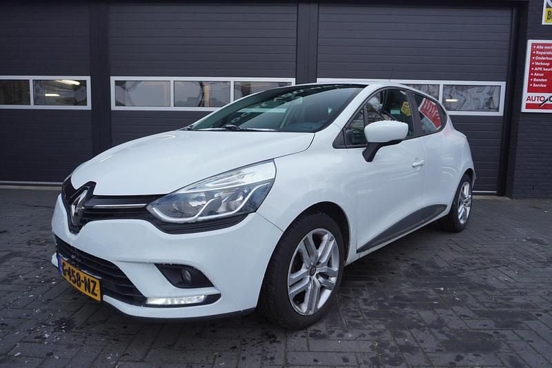 Wit Occasion 2019 Renault Clio IV Hatchback | € 8.000 (Goede deal) - Afbeelding 1/4