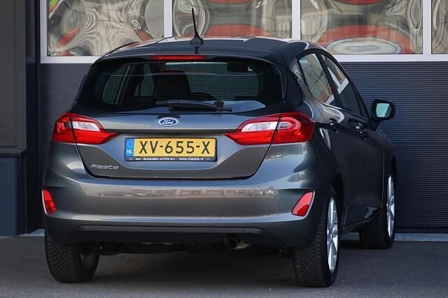 Occasion Ford Fiesta Titanium 101 PK (74 kW) 2019 Grijs Hatchback
