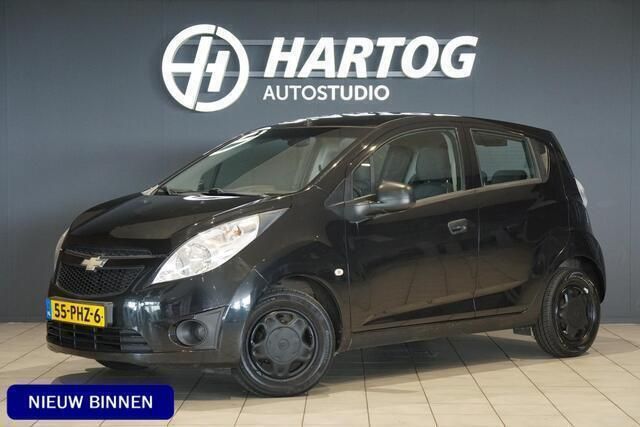 Zwart Gebruikt 2011 Chevrolet Spark Hatchback | € 1.950 (Eerlijke prijs) - Afbeelding 1/4