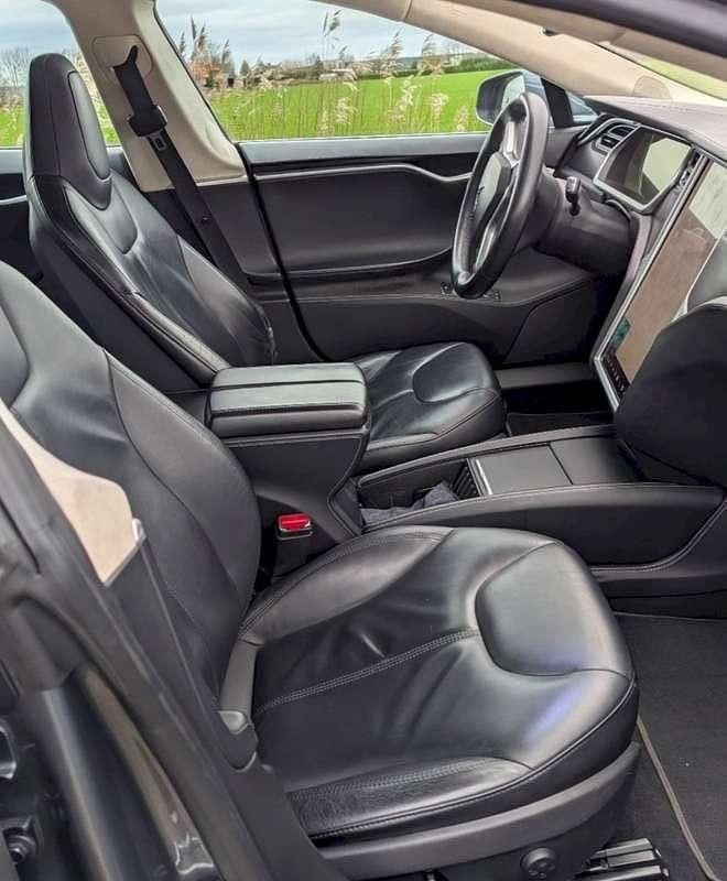 Grijs Gebruikt 2014 Tesla Model S Sedan | € 13.500 (Goede deal) - Afbeelding 1/2