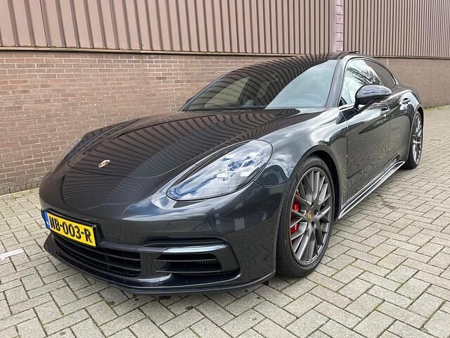 Grijs Occasion 2017 Porsche Panamera Hatchback | € 52.995 (Duur) - Afbeelding 1/4
