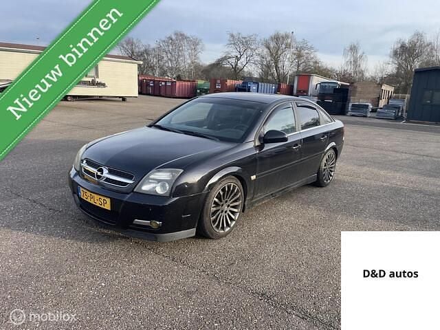 Zwart Occasion 2004 Opel Vectra GTS Elegance Hatchback | € 1.499 (Eerlijke prijs) - Afbeelding 1/4