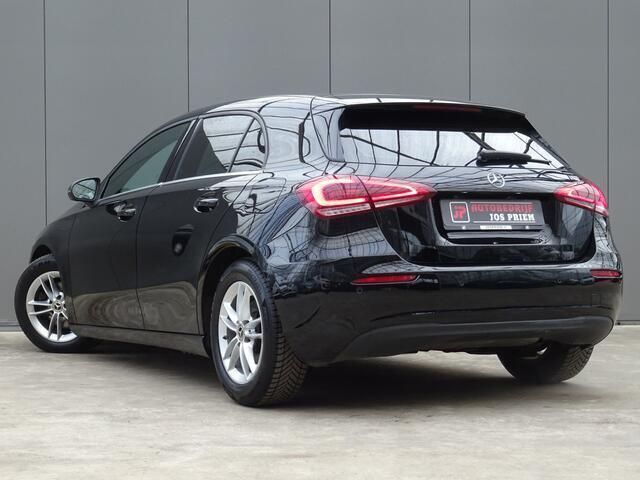 Occasion Mercedes A180 Premium 136 PK (100 kW) 2020 Zwart Hatchback