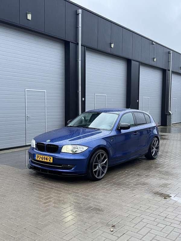 Blauw Gebruikt 2011 BMW 116 Executive Hatchback | € 6.000 (Eerlijke prijs) - Afbeelding 1/3