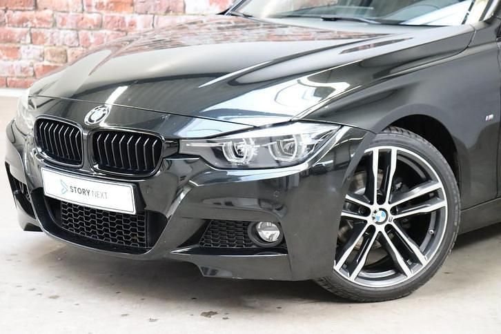 Occasion BMW 320 Executive 184 PK (135 kW) 2018 Zwart (metallic) Stationwagen