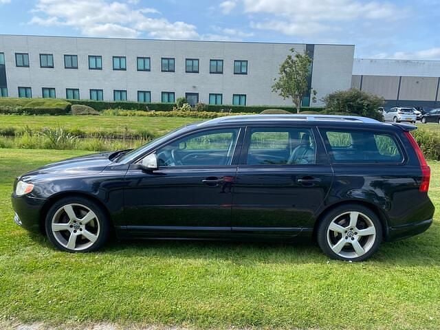 Zwart Gebruikt 2011 Volvo V70 Stationwagen | € 3.999 - Afbeelding 1/4